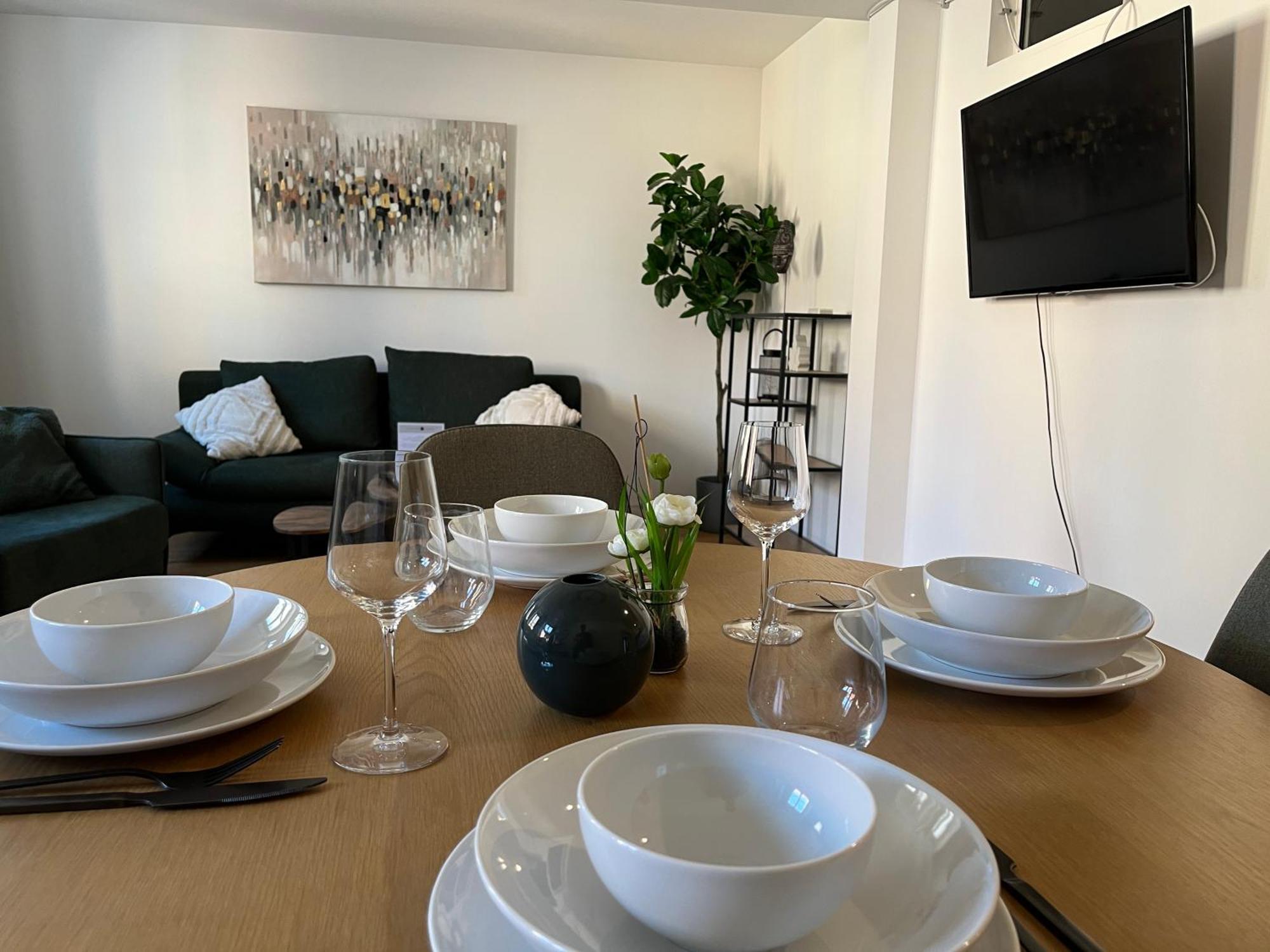 Traumhafte Business & Relax Wohnung Direkt Im Stadtkern Oettingens By Elation Homes Oettingen in Bayern Kültér fotó